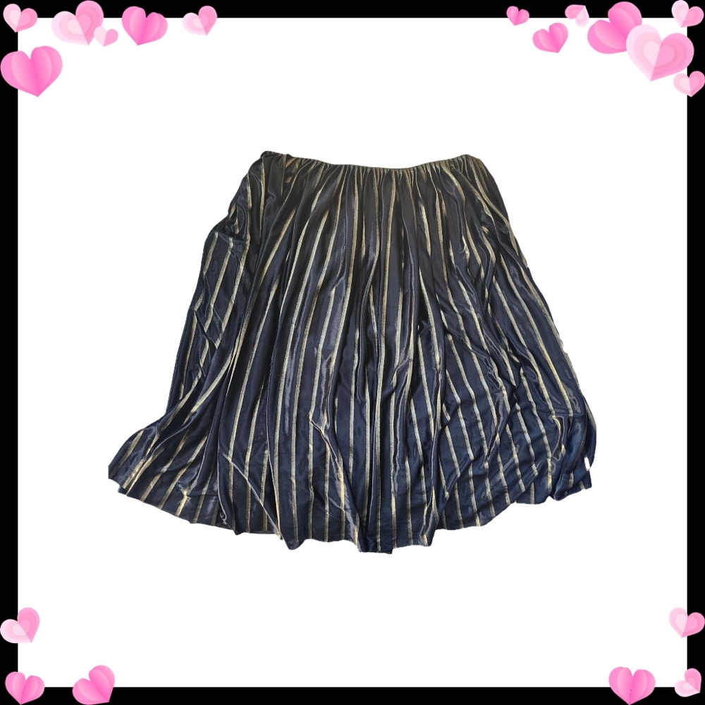 ♠️10/$10♠️ Black and Gold Skirt